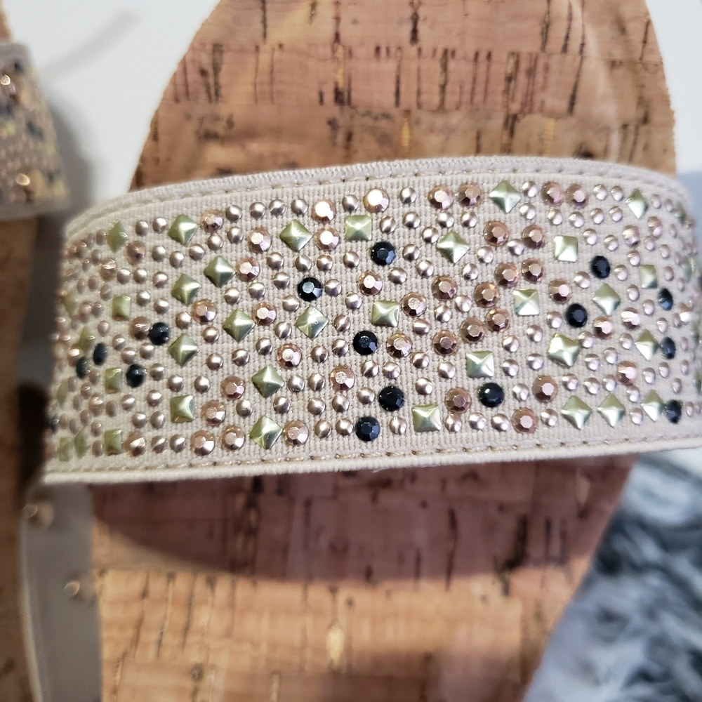 Sandals - Picture 2 of 4